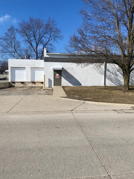 1309 W Lorain St, Monroe, MI for sale - Building Photo - Image 2 of 3