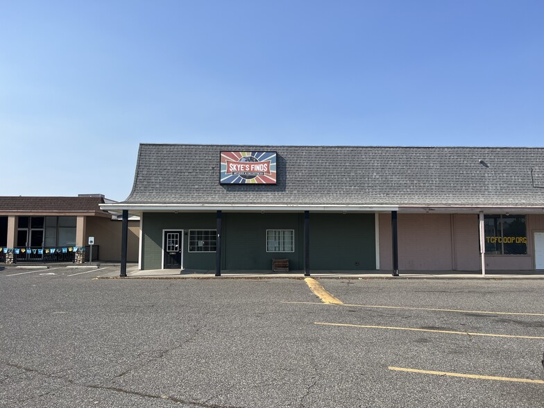 1422 Jadwin Ave, Richland, WA for lease - Primary Photo - Image 1 of 5