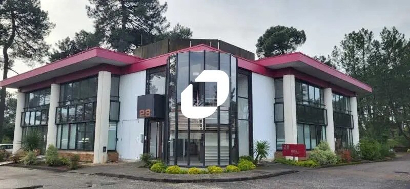 Office in Mérignac for lease Building Photo- Image 1 of 19