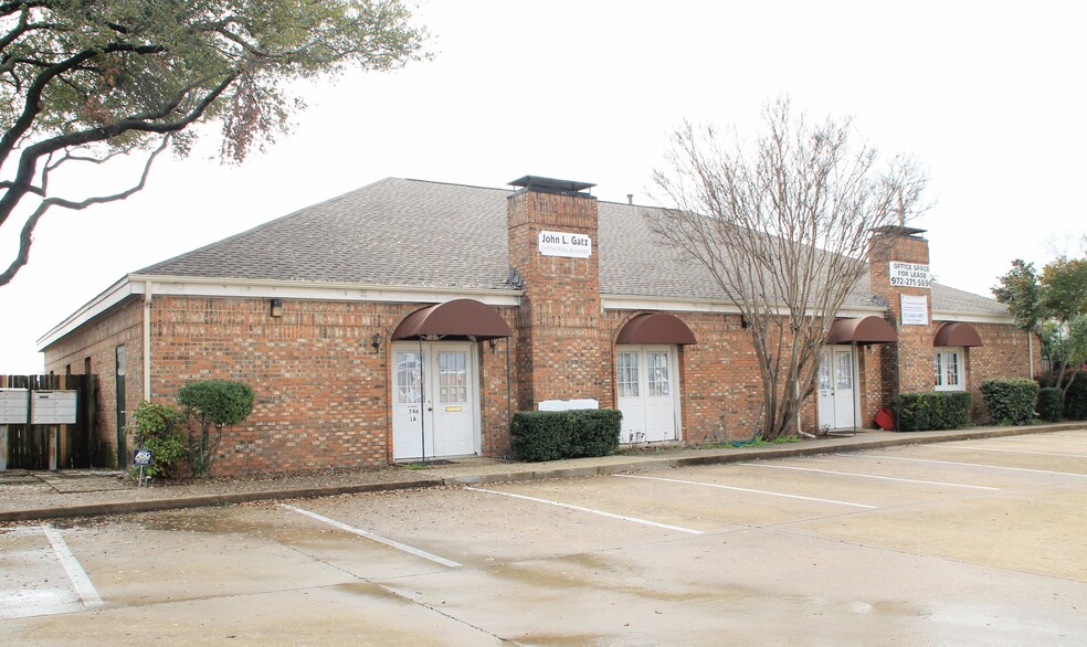 746 Colonel Dr, Garland, TX for sale - Building Photo - Image 1 of 4