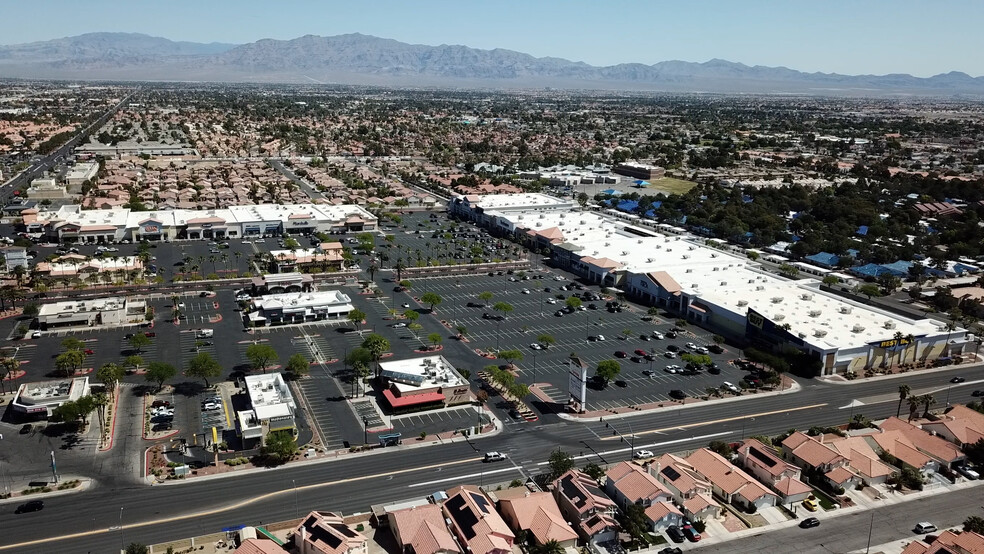 2192 N Rainbow Blvd, Las Vegas, NV for lease - Building Photo - Image 2 of 3