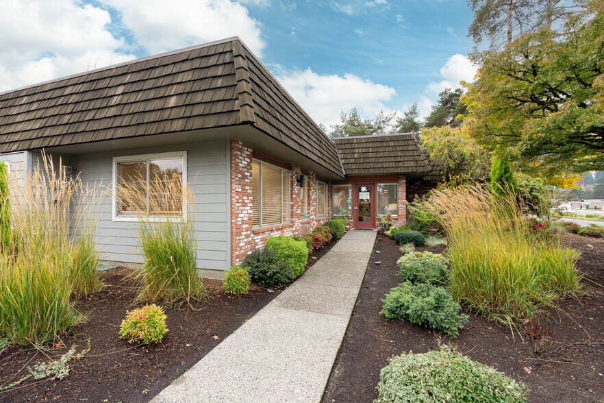 14300 SW Pacific Hwy, Tigard, OR for sale - Building Photo - Image 1 of 1