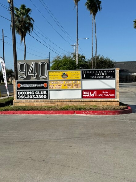 940 Ruben M. Torres, Brownsville, TX for lease - Building Photo - Image 3 of 3