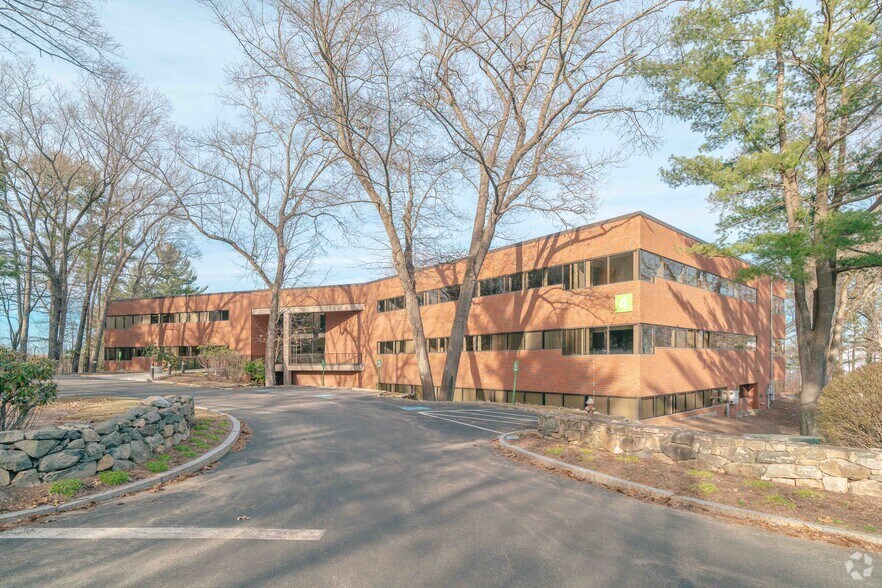 561 Virginia Rd, Concord, MA for sale - Primary Photo - Image 1 of 1