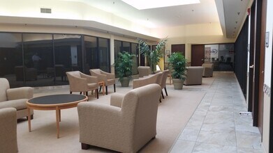 1999 Wabash Ave, Springfield, IL for sale Interior Photo- Image 2 of 10