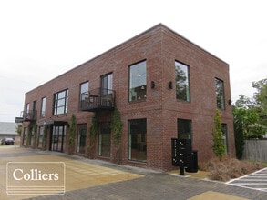 204 SE 6th St, Bentonville, AR for sale Interior Photo- Image 1 of 16