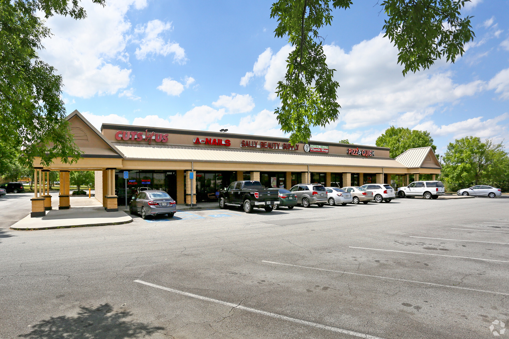 3262 Inner Perimeter Rd, Valdosta, GA for lease Primary Photo- Image 1 of 4