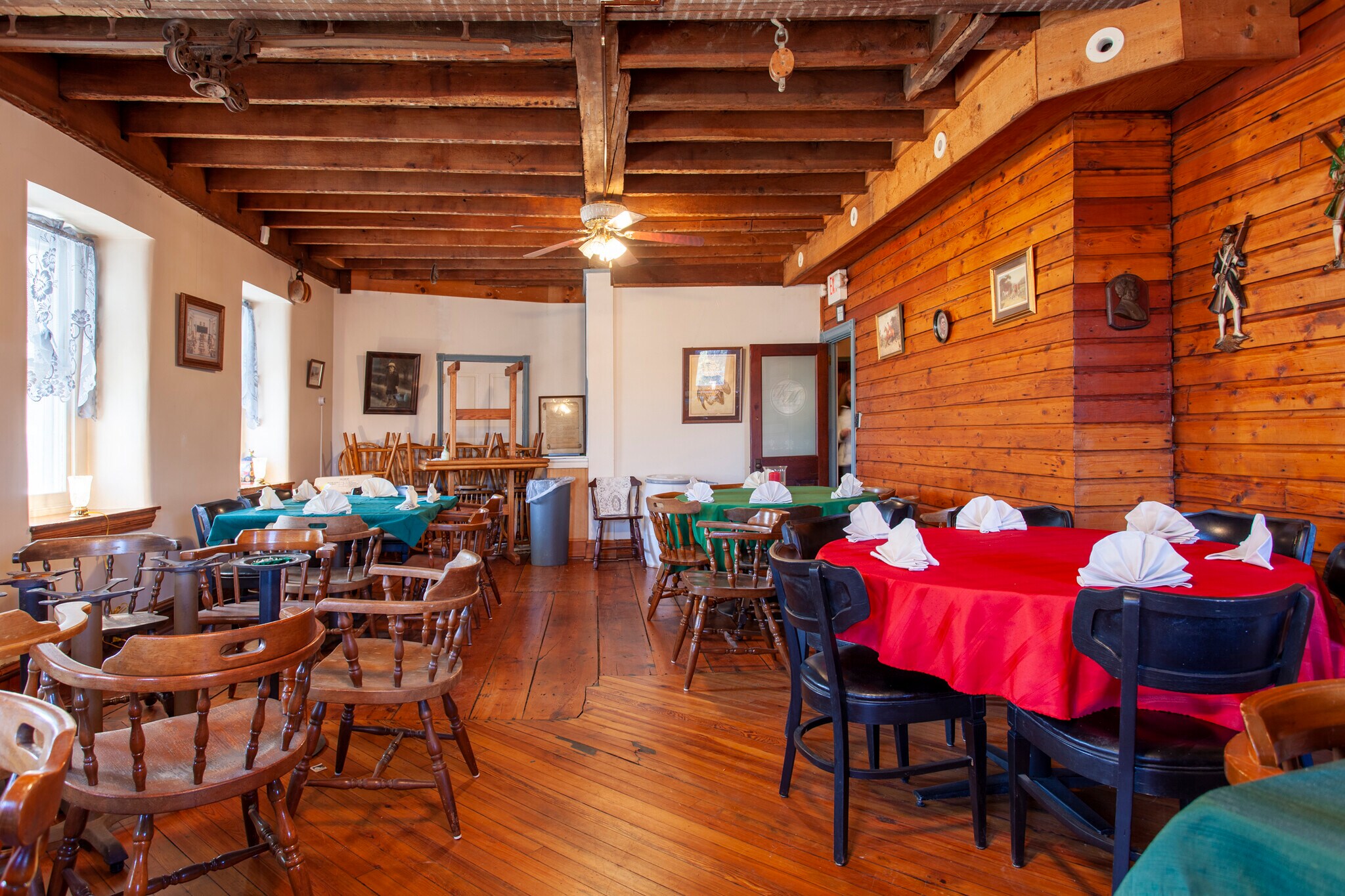 3164 Main, Green Lane, PA 18054 Francis Kaufman House