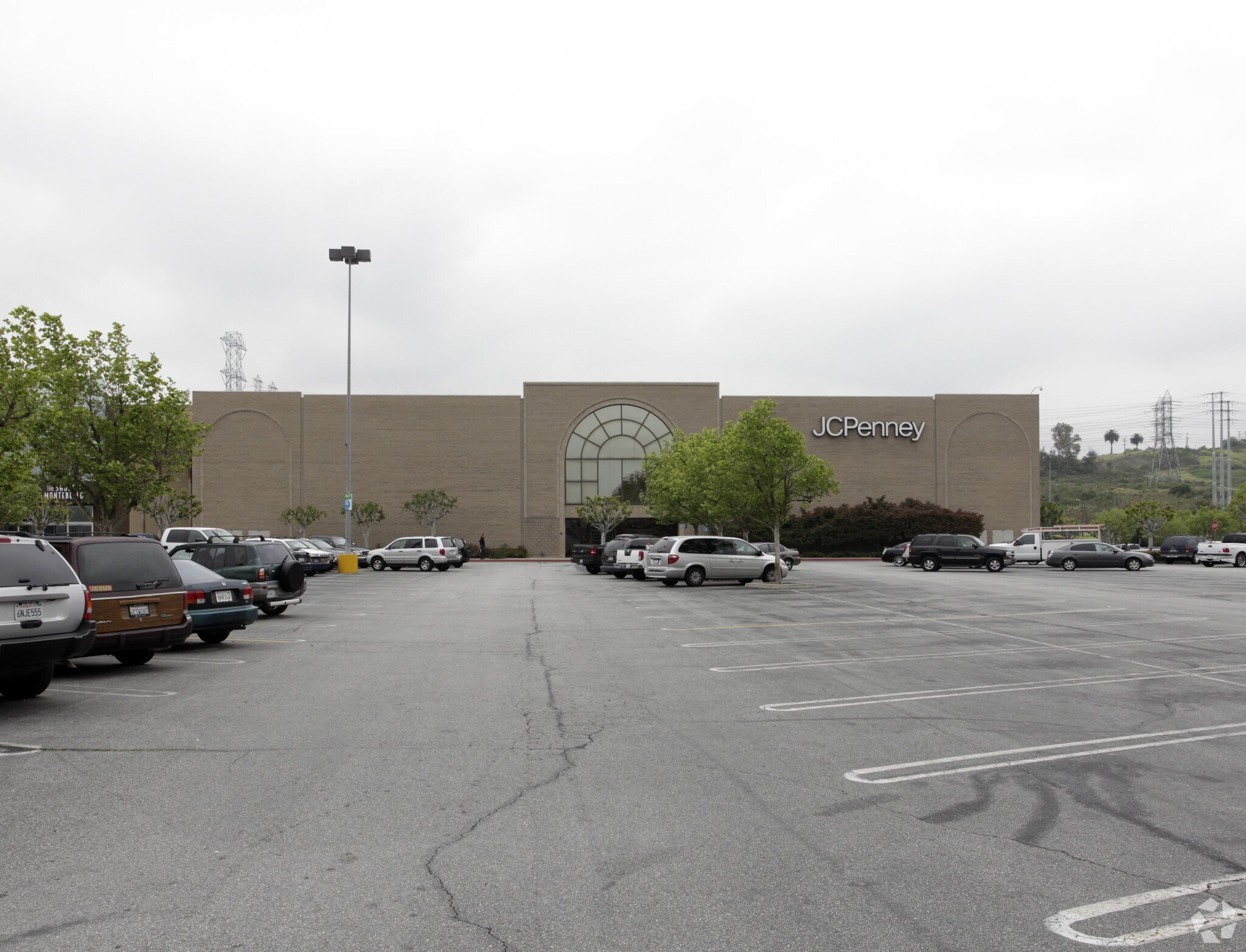 The Shops At Montebello - l3zwtnh