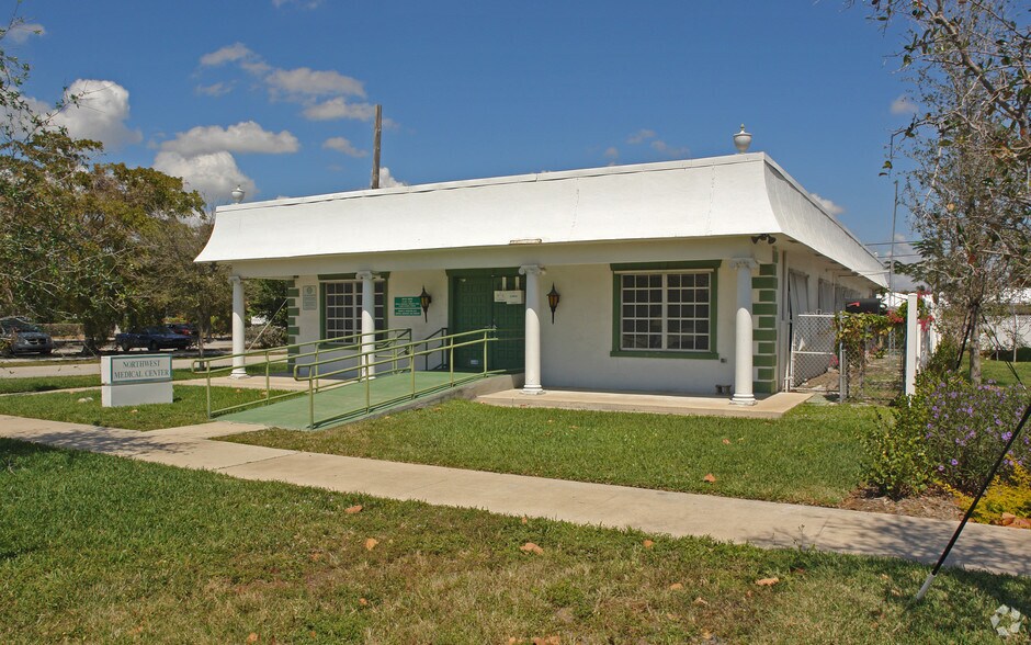 401 NE 1st St, Pompano Beach, FL for sale - Primary Photo - Image 1 of 1