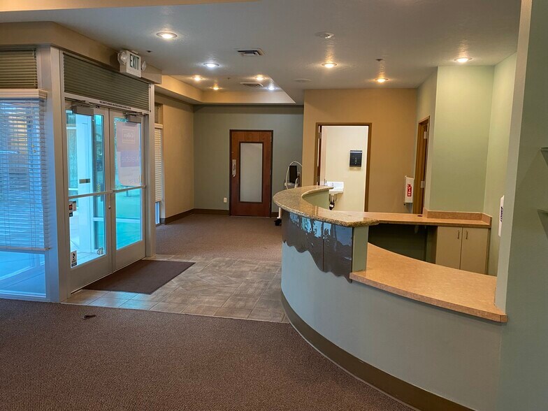 951 E Plaza Dr, Eagle, ID for sale - Building Photo - Image 1 of 1