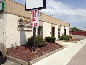 526 W Wisconsin Ave, Appleton, WI for lease Building Photo- Image 2 of 7