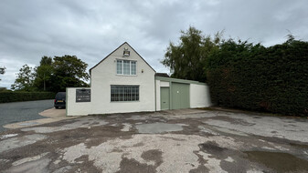 Unit At Baughton - Warehouse