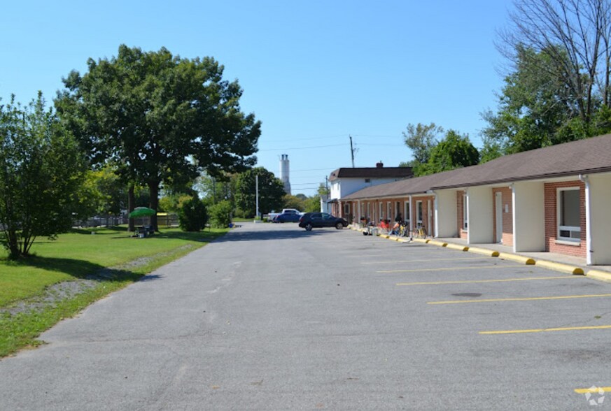 1144 Division St, Cobourg, ON for sale - Building Photo - Image 2 of 9