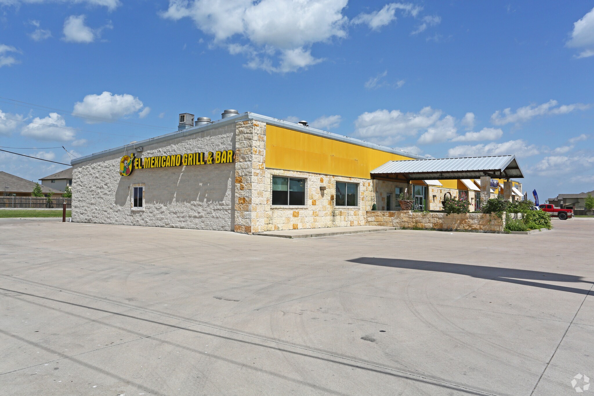 205 Sonterra Blvd, Jarrell, TX for sale Primary Photo- Image 1 of 1