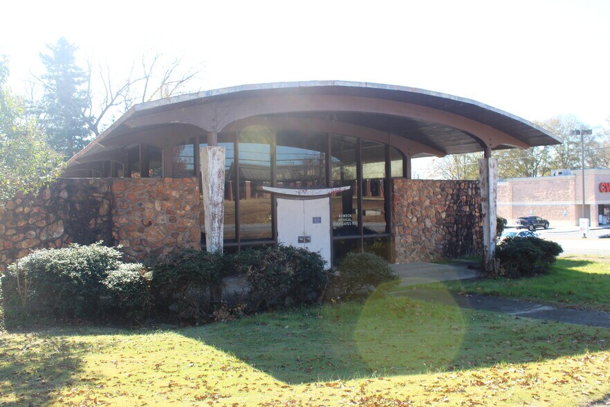 425 W College St, Bowdon, GA 30108