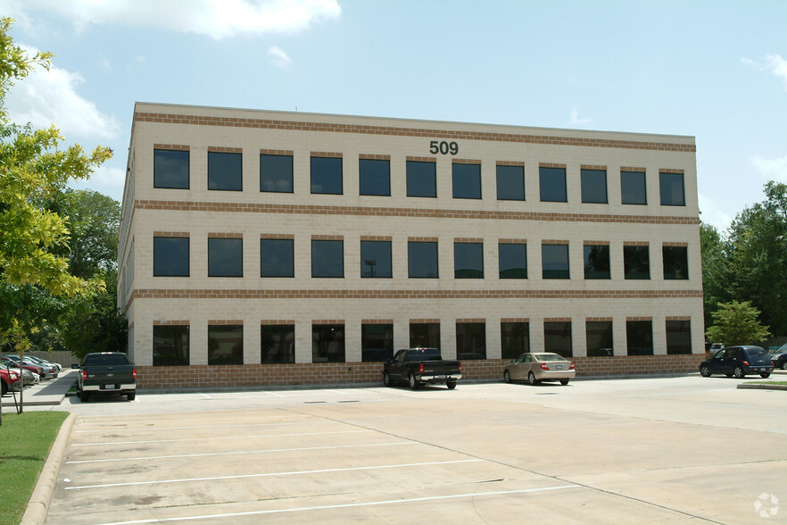 509 W Tidwell Rd, Houston, TX for lease - Building Photo - Image 2 of 4