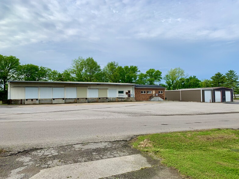 239 James St, Gallatin, TN for lease - Building Photo - Image 1 of 8