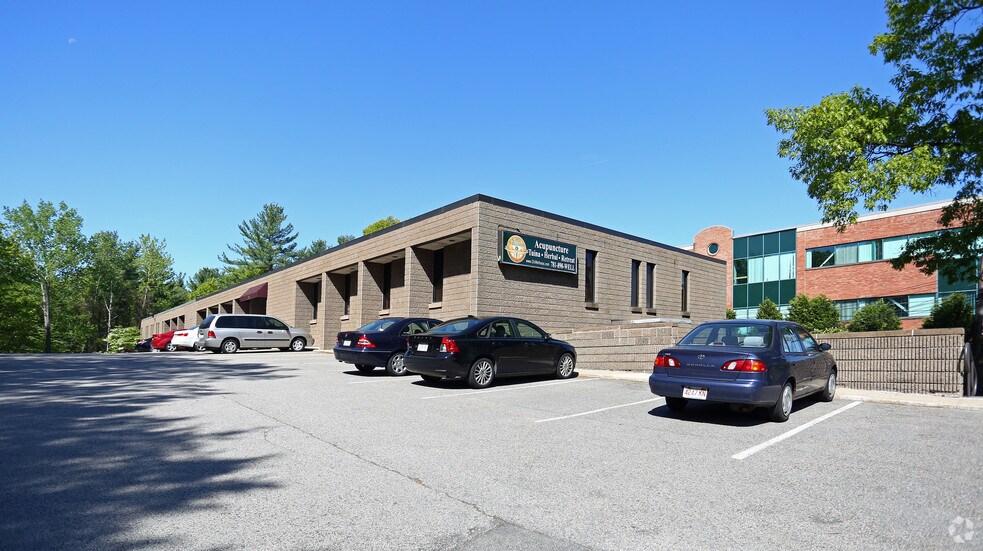 318 320 Bear Hill Rd Waltham Ma 02451 Property For Lease On