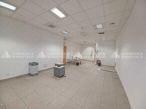 6 Rue Leon Gozlan, Marseille for lease Interior Photo- Image 1 of 2