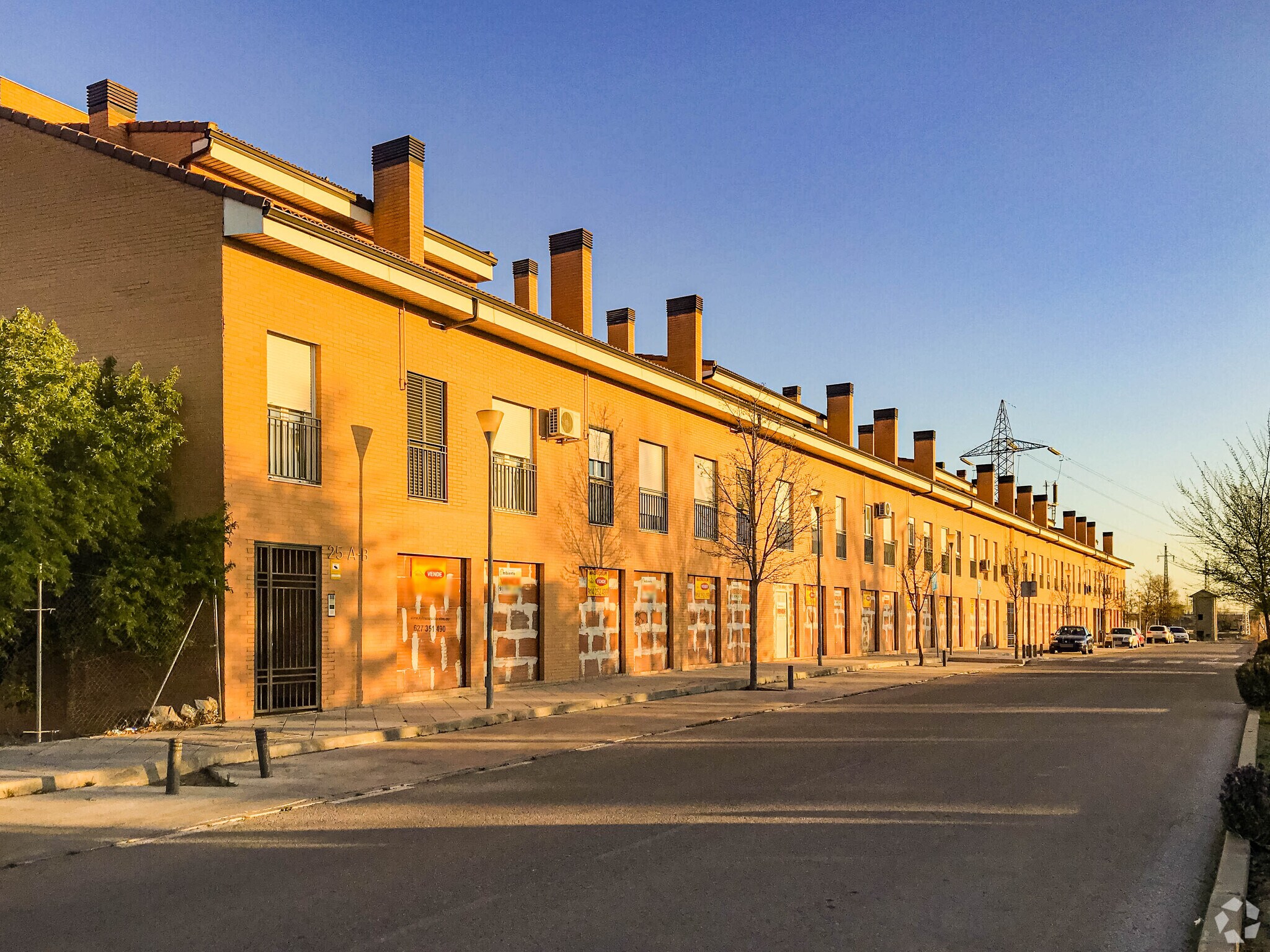 Avenida Natividad, 33, San Martín de la Vega, Madrid for sale Primary Photo- Image 1 of 3