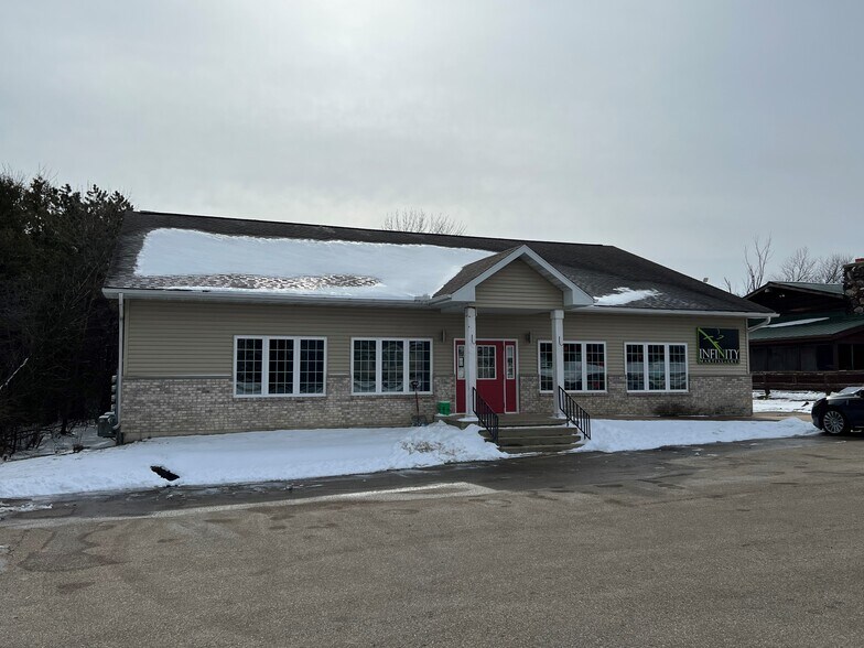 316 W Cottage Grove Rd, Cottage Grove, WI for sale - Primary Photo - Image 1 of 1