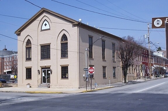 79 E Pomfret St, Carlisle, PA for sale Primary Photo- Image 1 of 1