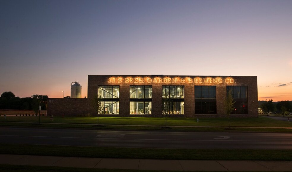 3615 N Steele Blvd, Fayetteville, AR for sale - Building Photo - Image 3 of 38