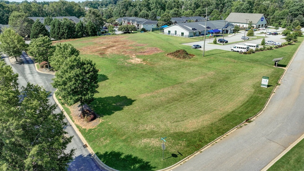1 Magnolia Cove Dr, Simpsonville, SC for sale - Aerial - Image 2 of 15