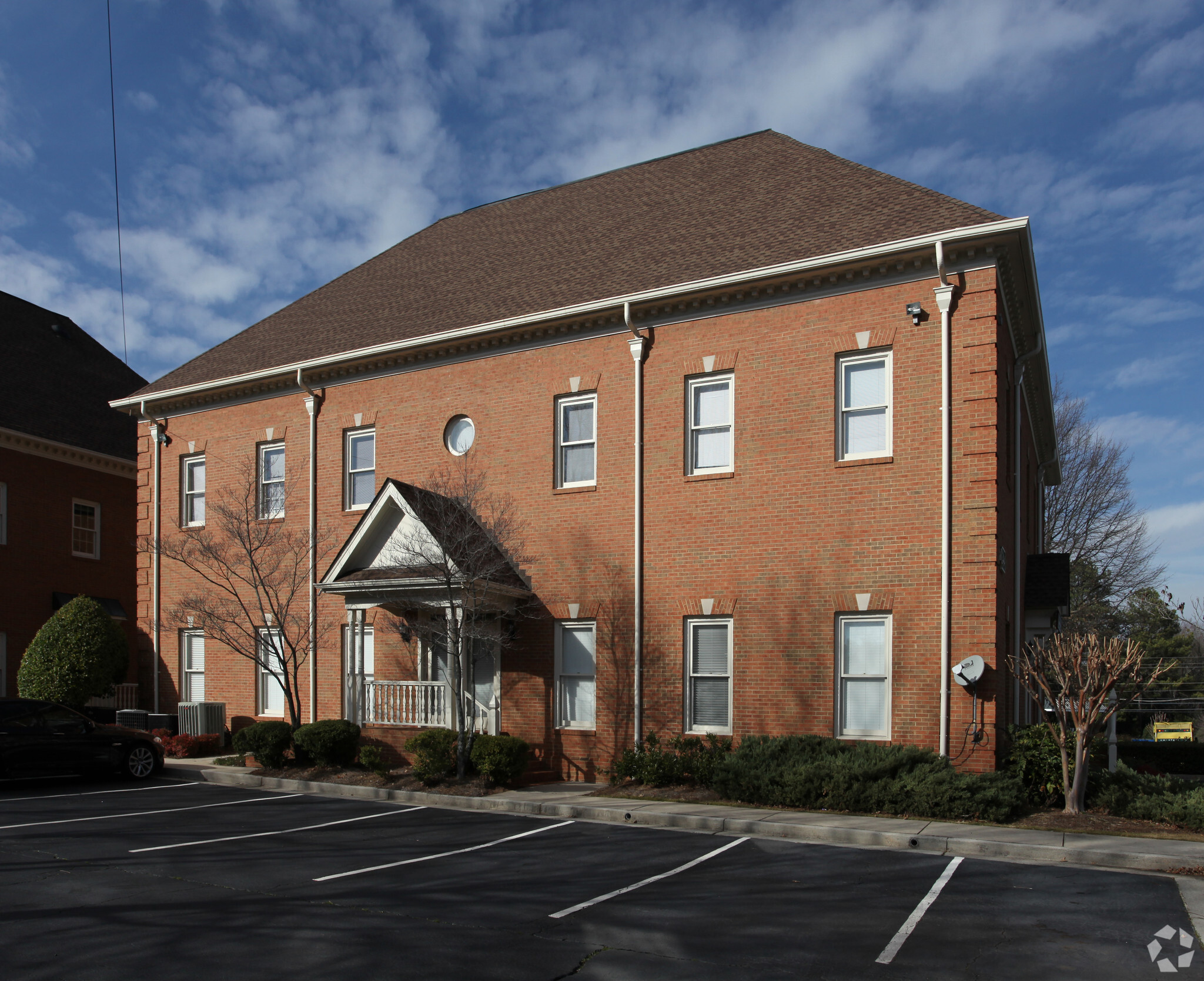 2494 Jett Ferry Rd, Dunwoody, GA for lease Primary Photo- Image 1 of 4