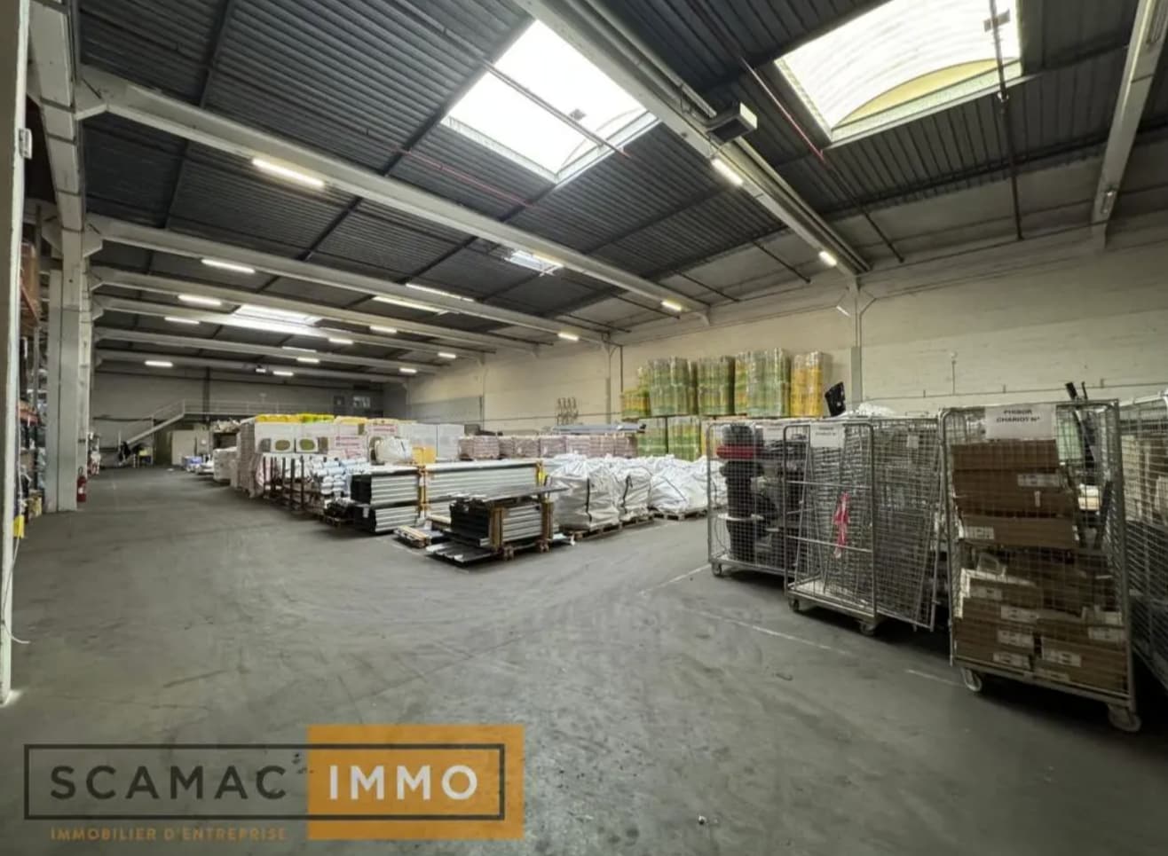 Industrial in Villejust for lease Interior Photo- Image 1 of 6