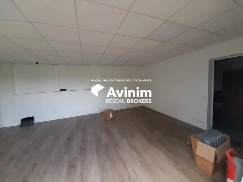 Industrial in Ingré for lease - Interior Photo - Image 3 of 6