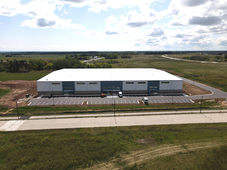 3327 Horizon Dr, Sheboygan, WI for lease - Building Photo - Image 3 of 16