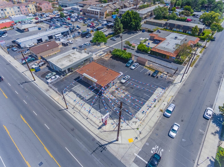 8142 Garden Grove Blvd, Garden Grove, CA for sale - Building Photo - Image 2 of 9