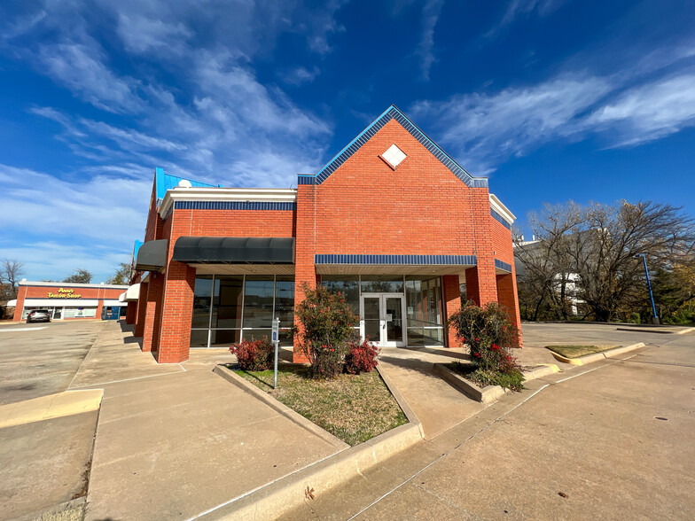 5959 NW Expressway St, Oklahoma City, OK for lease - Building Photo - Image 2 of 27