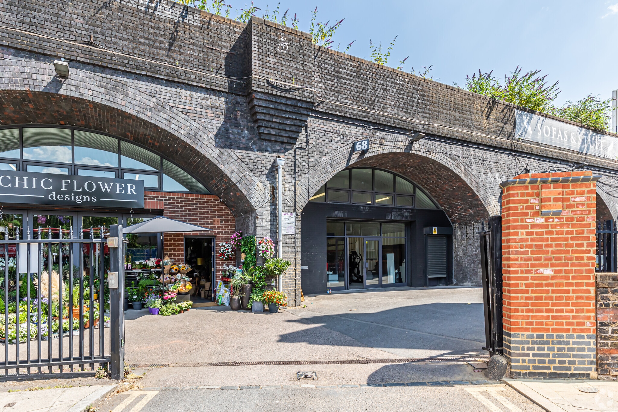 Queenstown Rd, London for lease Primary Photo- Image 1 of 8