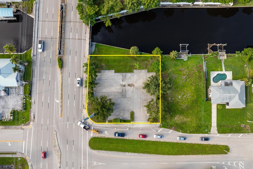 1532 Shelby Pky, Cape Coral, FL for sale - Building Photo - Image 1 of 1