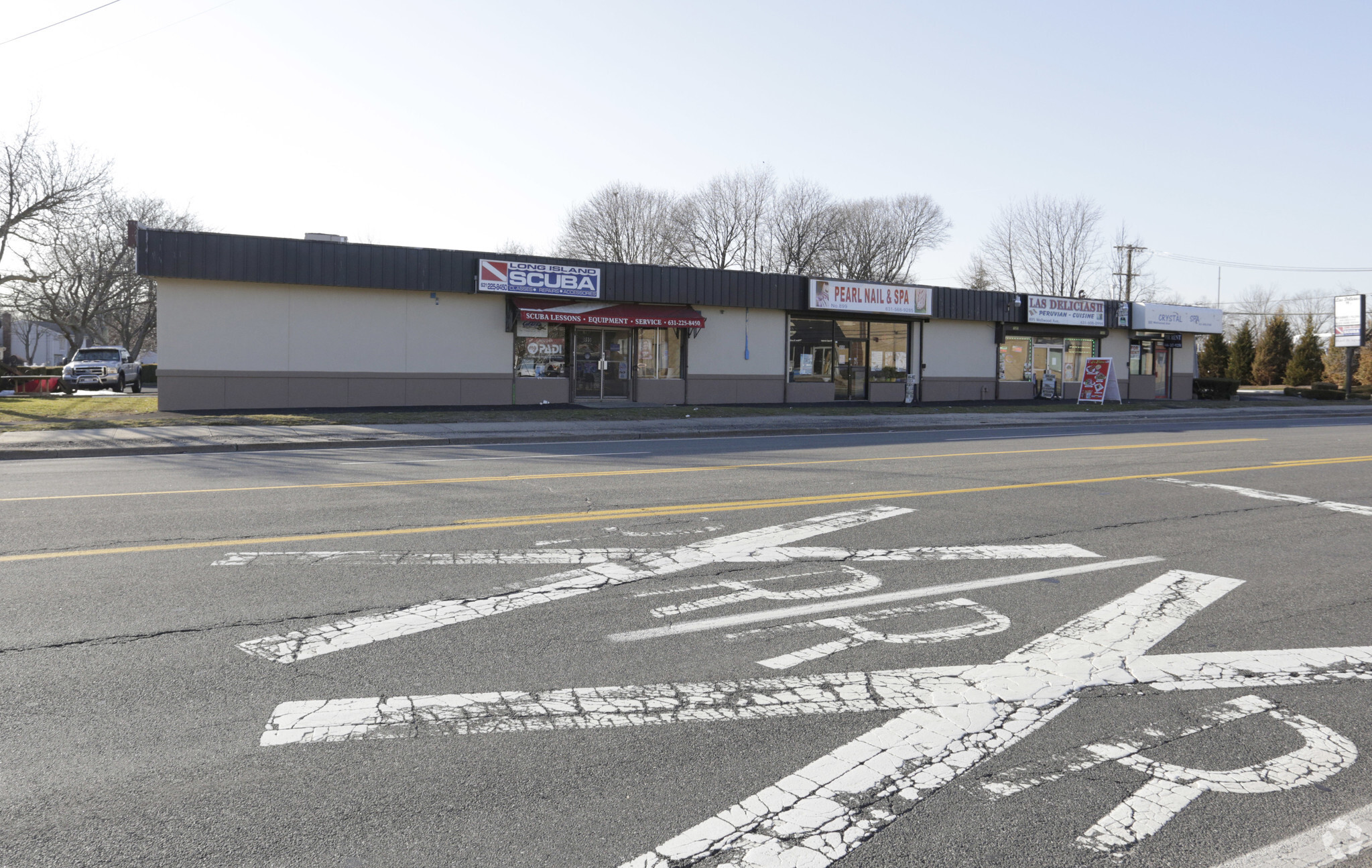 895-899 N Wellwood Ave, Lindenhurst, NY for sale Primary Photo- Image 1 of 1