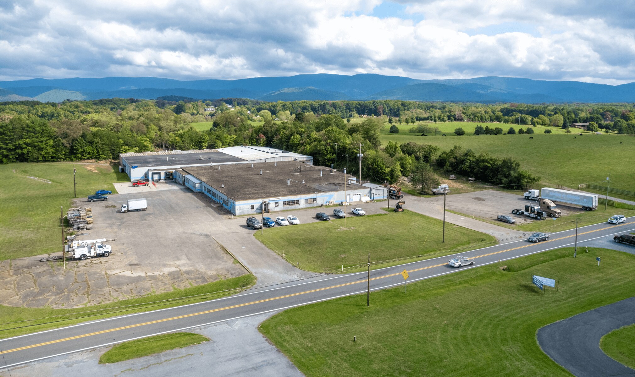 2454 N East Side Hwy, Elkton, VA for sale Primary Photo- Image 1 of 1