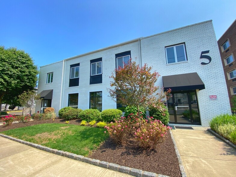 Wall Street Area Apts portfolio of 2 properties for sale on LoopNet.com - Building Photo - Image 3 of 13