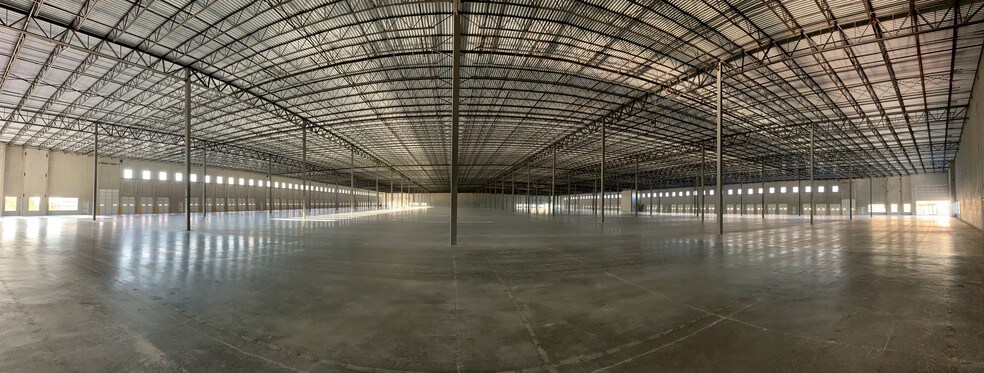 6611 Lancer Blvd, San Antonio, TX for sale - Interior Photo - Image 1 of 1