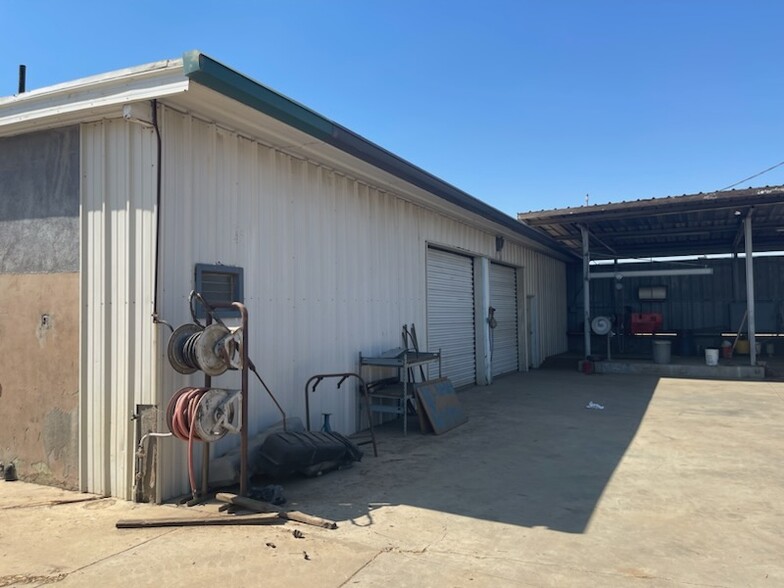 1224 21st St, Bakersfield, CA for sale - Building Photo - Image 2 of 10