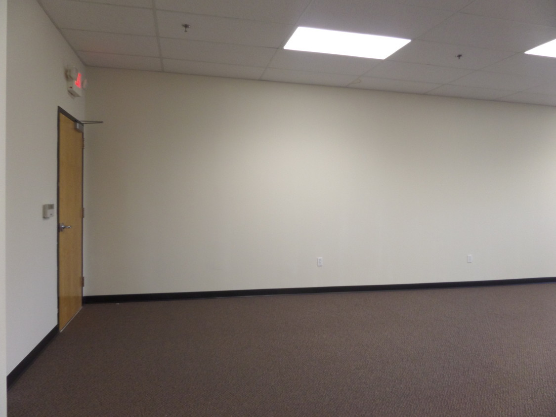 7130 Buford Hwy, Doraville, GA for lease Interior Photo- Image 1 of 1