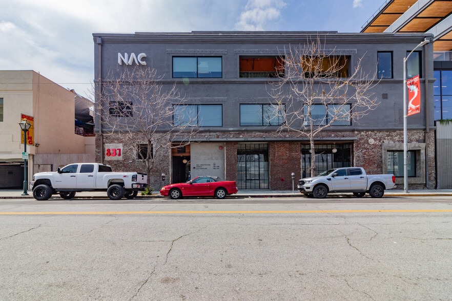 837 N Spring & 1135 N Alameda portfolio of 2 properties for sale on LoopNet.com - Building Photo - Image 2 of 15