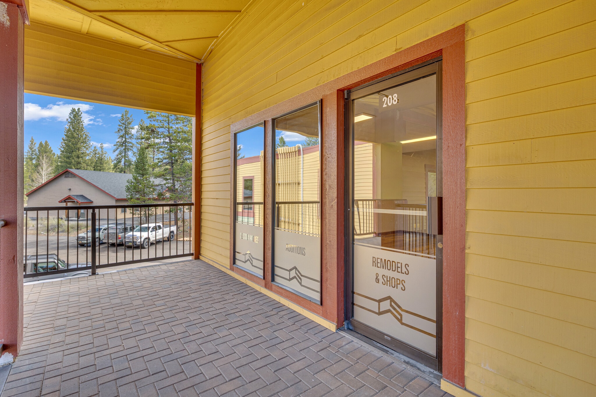 56870 Venture Ln, Sunriver, OR for lease Interior Photo- Image 1 of 5