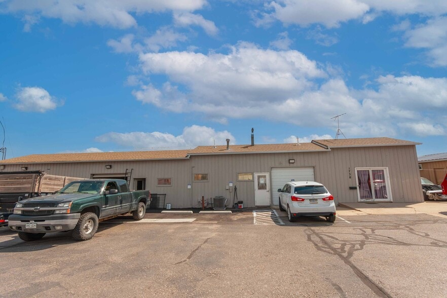 1734 W Eisenhower Blvd, Loveland, CO for lease - Primary Photo - Image 1 of 16