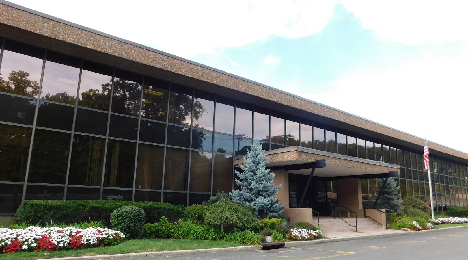 560 Sylvan Ave, Englewood Cliffs, NJ, 07632 Property For Lease on