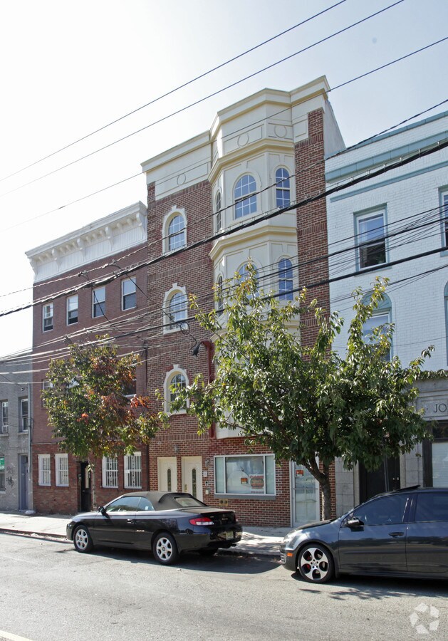 467 Palisades Ave, Jersey City, NJ 07307