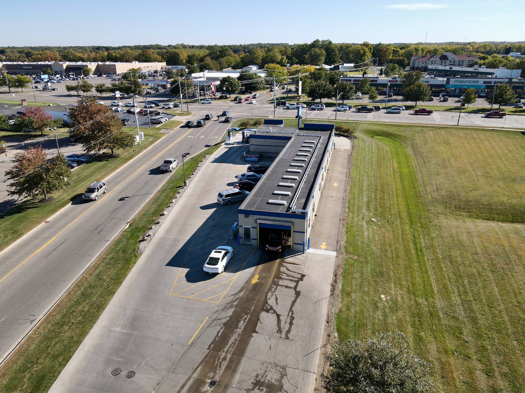 360 N Willowbrook Rd, Coldwater, MI 49036 WhiteWater Express Car Wash