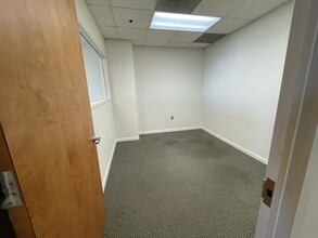 1110 Bonifant St, Silver Spring, MD for lease Interior Photo- Image 2 of 30